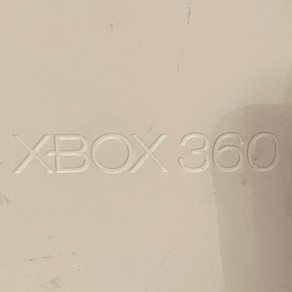Xbox 360!!! Comes with everything!